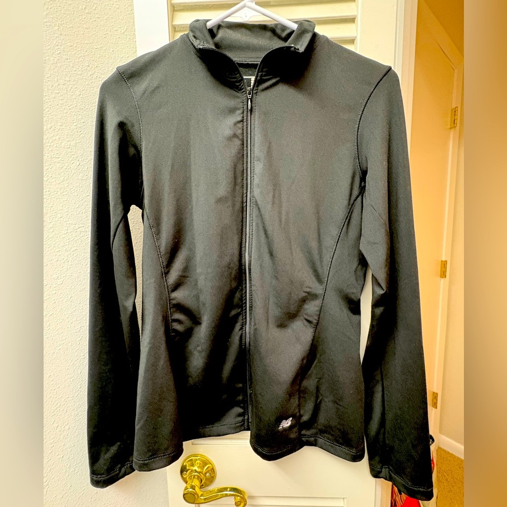 🖤New Balance • women’s black zippered jacket • S